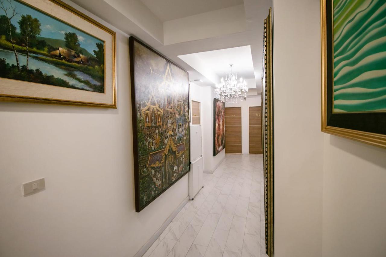 Oyo 568 Art Hotel Hua Lamphong Bangkok Exterior photo