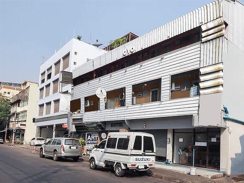 Oyo 568 Art Hotel Hua Lamphong Bangkok Exterior photo