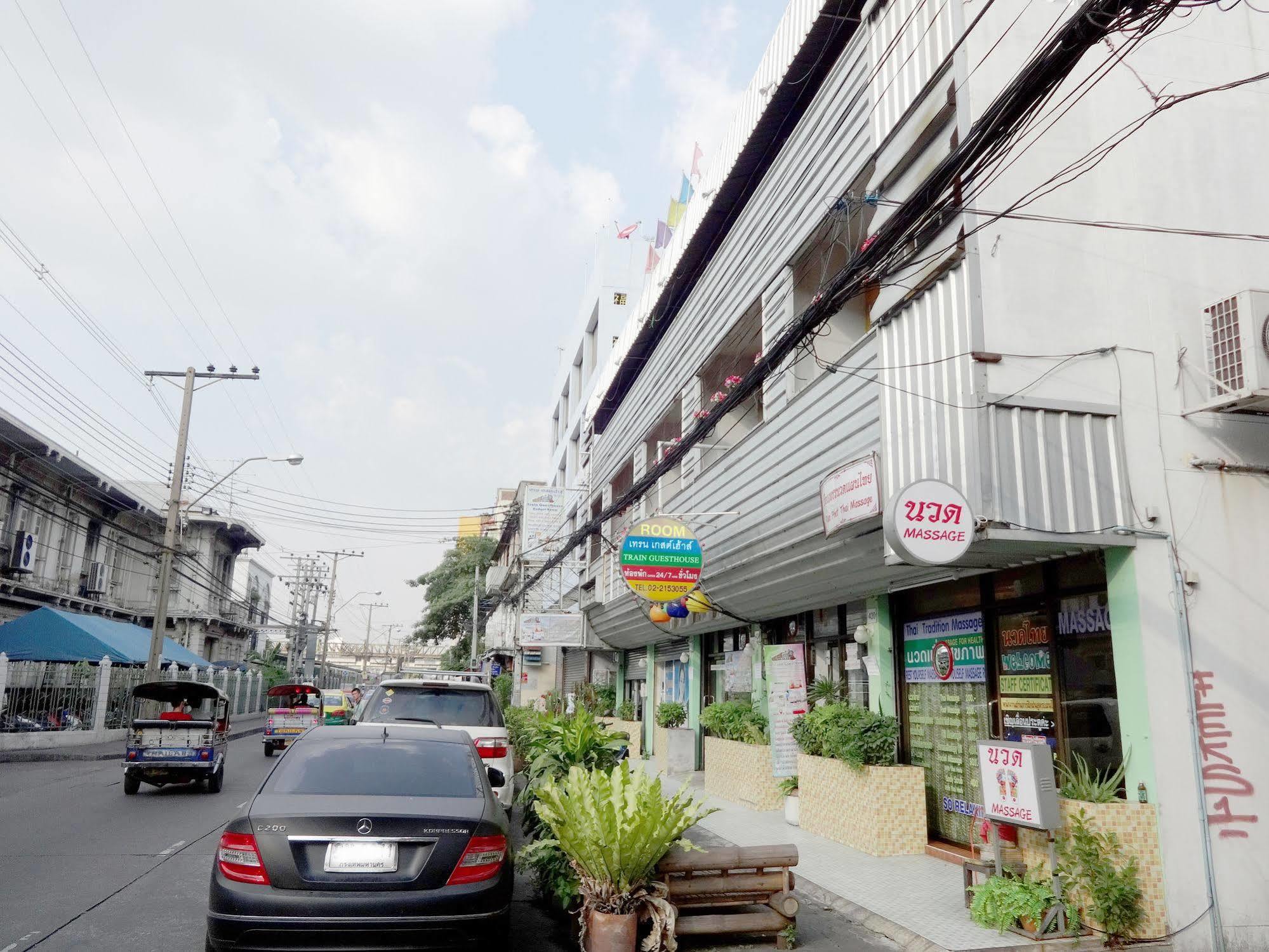 Oyo 568 Art Hotel Hua Lamphong Bangkok Exterior photo